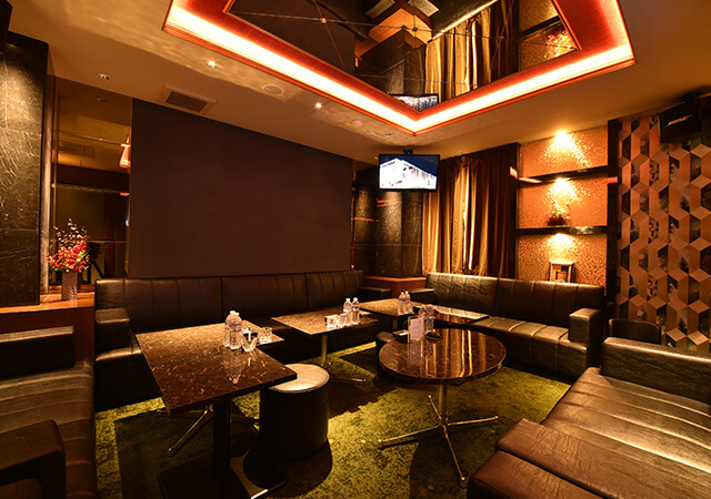 クラブロエ店内写真